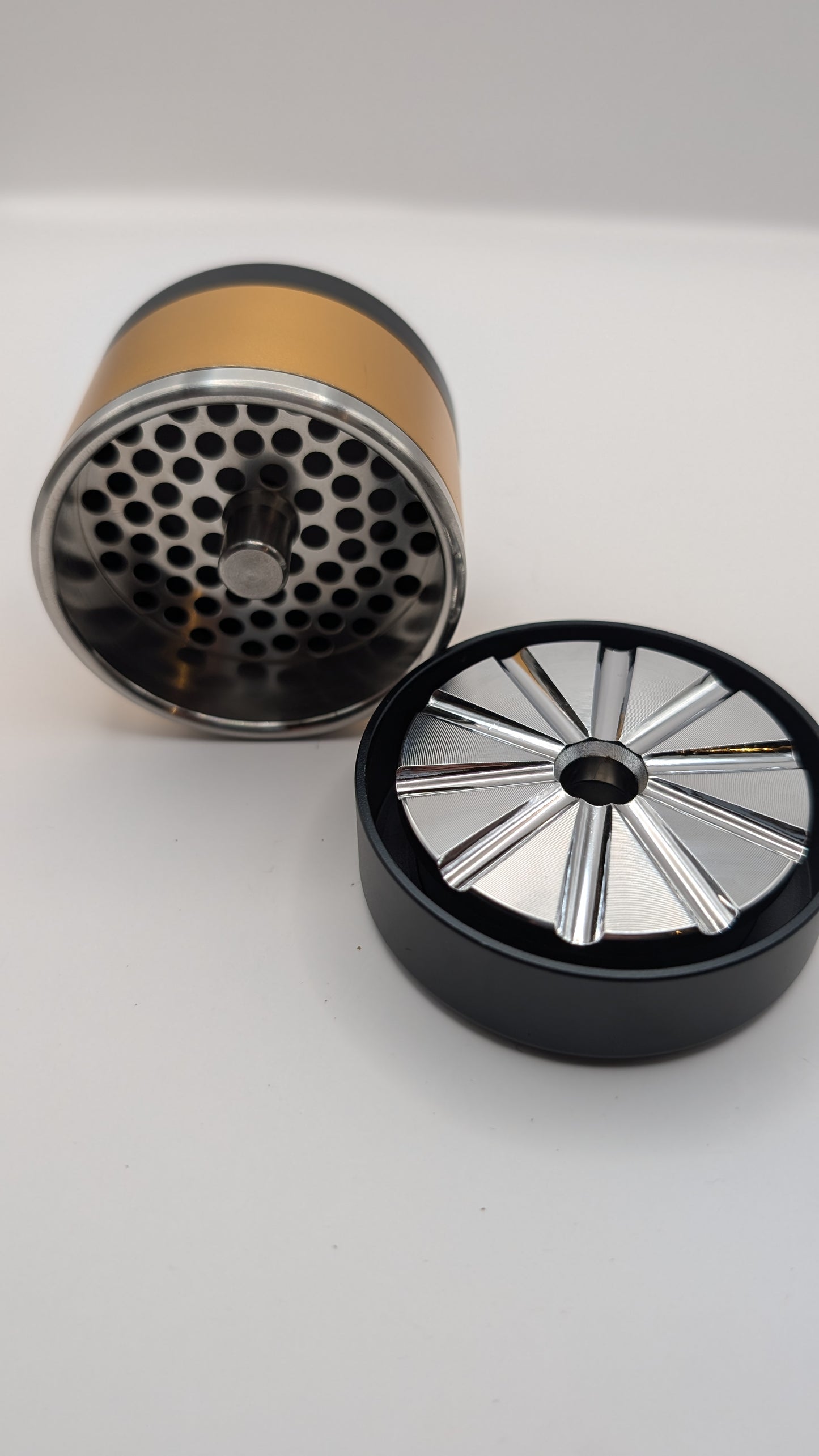 ThE GrInDeR