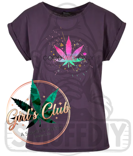 T-Shirt "Vibes" in Lila - Weed Fashion für Ladies Girl's Club Edition by SmuffDIY