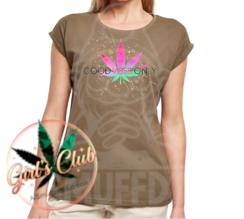 T-Shirt "Vibes" in Olivgrün - Weed Fashion für Ladies Girl's Club Edition by SmuffDIY
