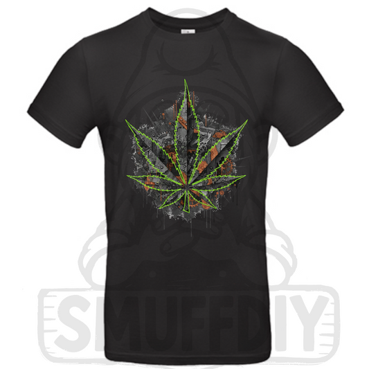 T-Shirt 'Machine' in Schwarz - coole Weed-Fashion mit trendigem Cannabis Design als Streetwear by SmufDIY